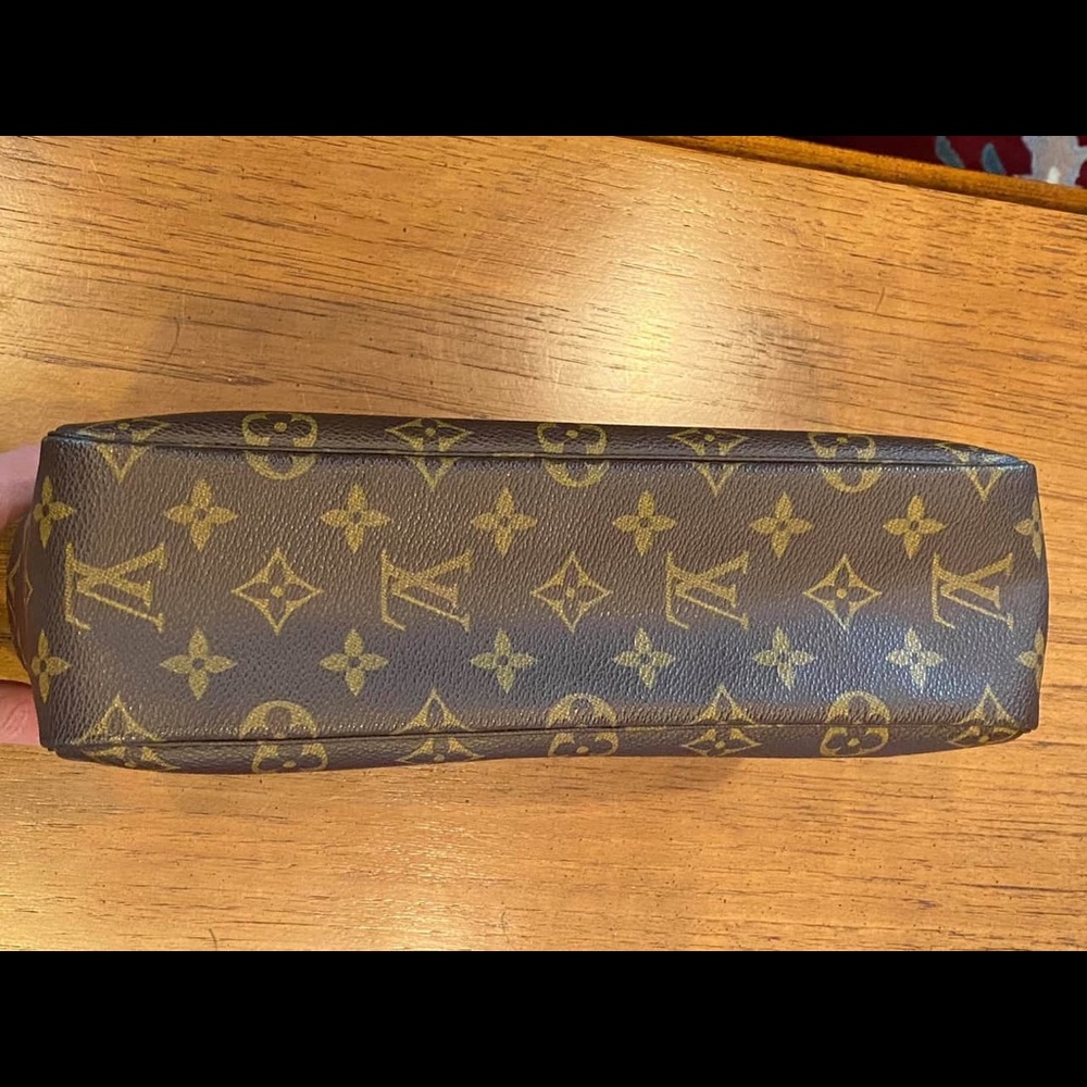 LV Trousse Bag - Picture 5 of 10